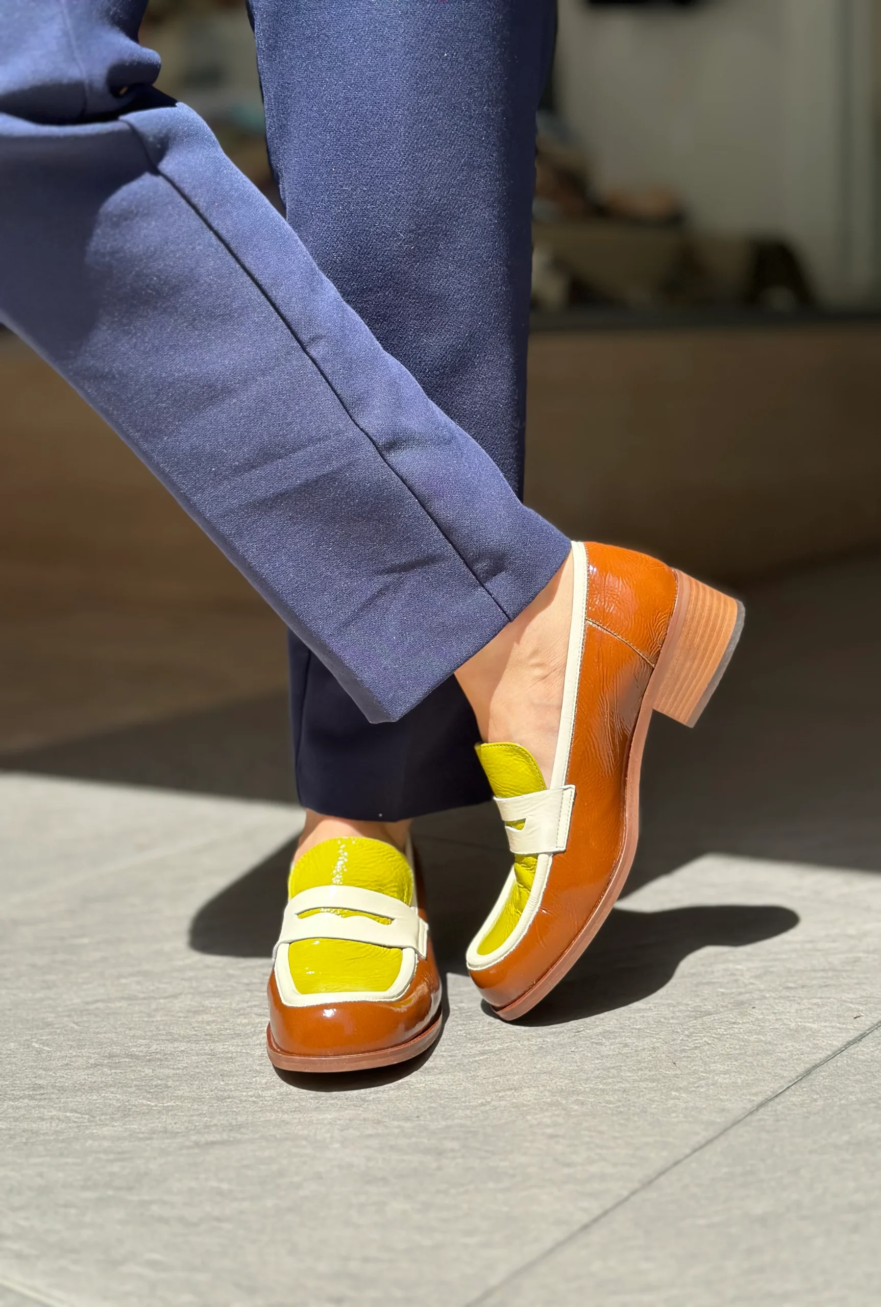 Mocassins LES VENUES Femme vert/jaune et marron – Image 2