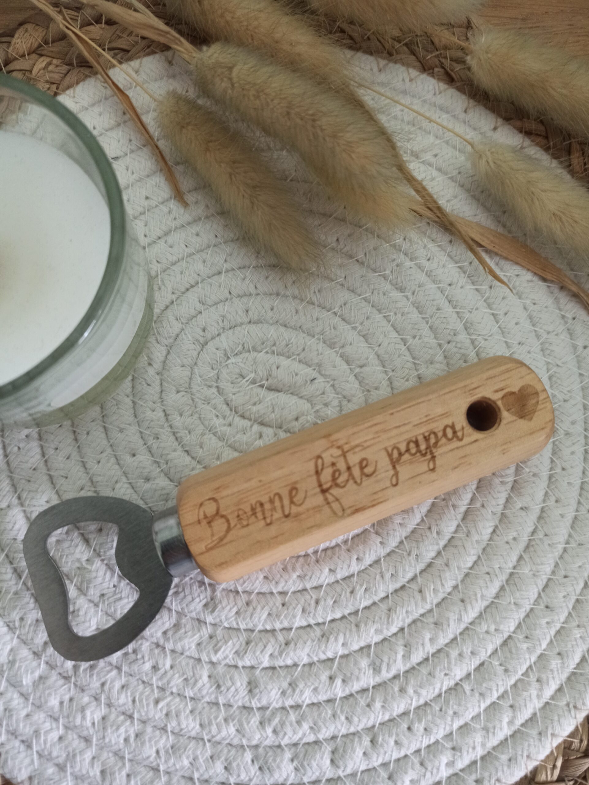 Décapsuleur personnalisé en bois – Cadeau fête des pères | Gravure prénom ou message pour papa