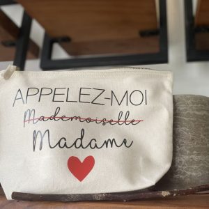 Pochette « Appelez-moi Madame » – à personnaliser