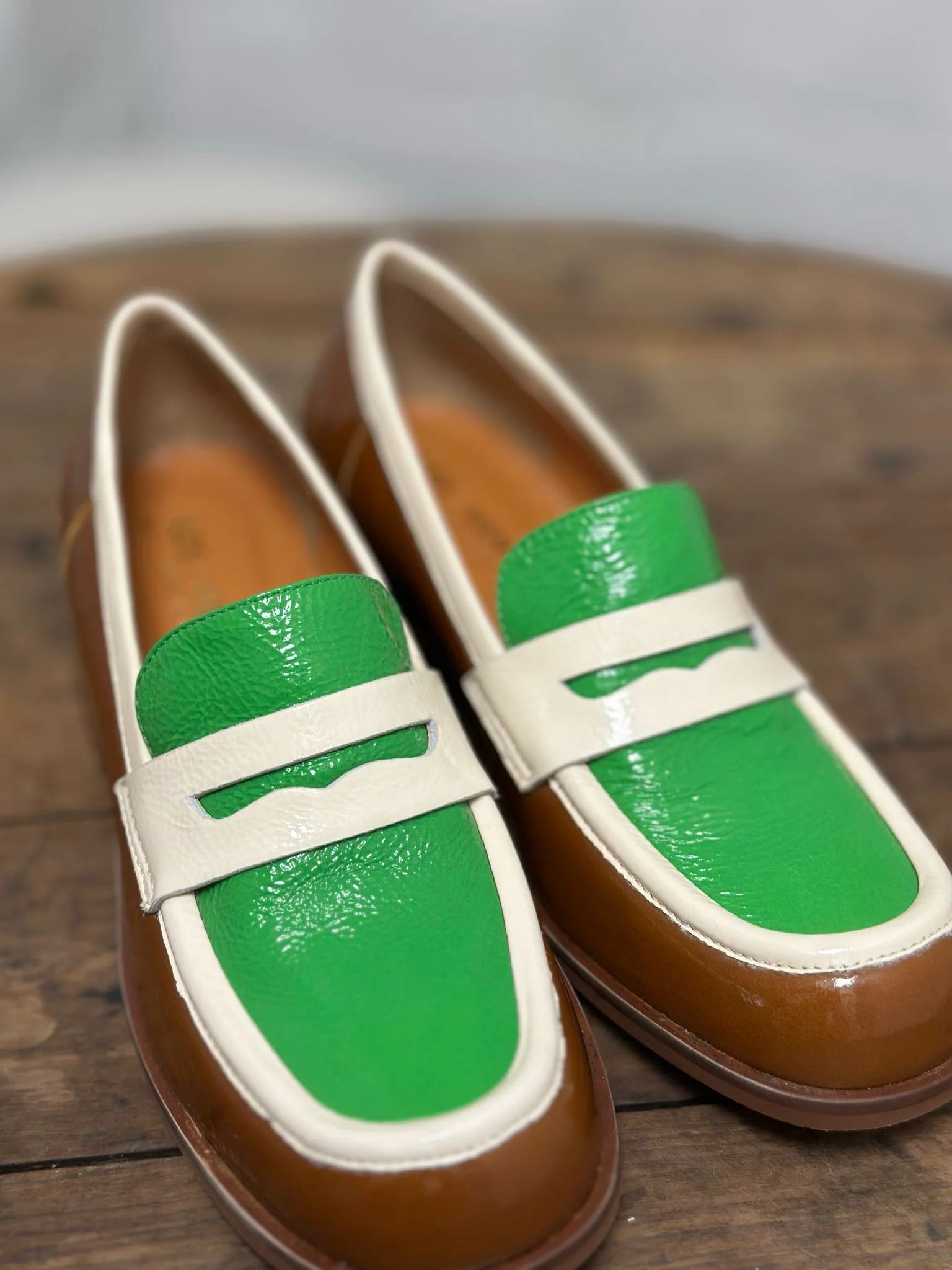 Mocassins LES VENUES Femme vert et marron – Image 5