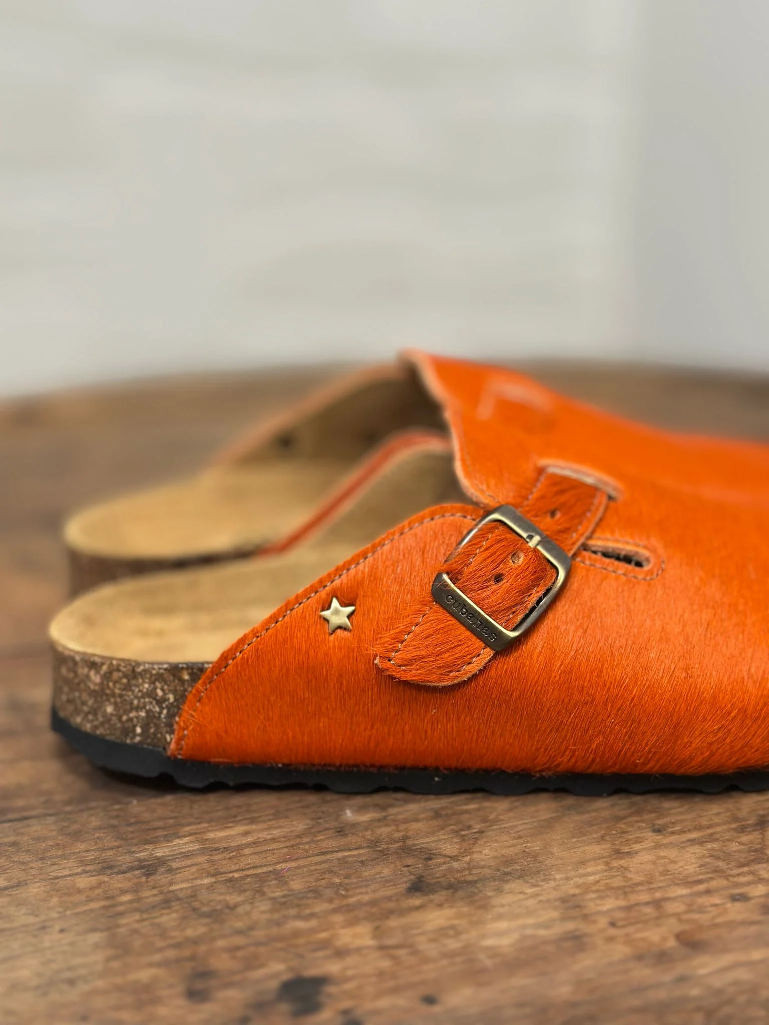 Mules/sabot CUBANAS Poilus orange femme – Image 4