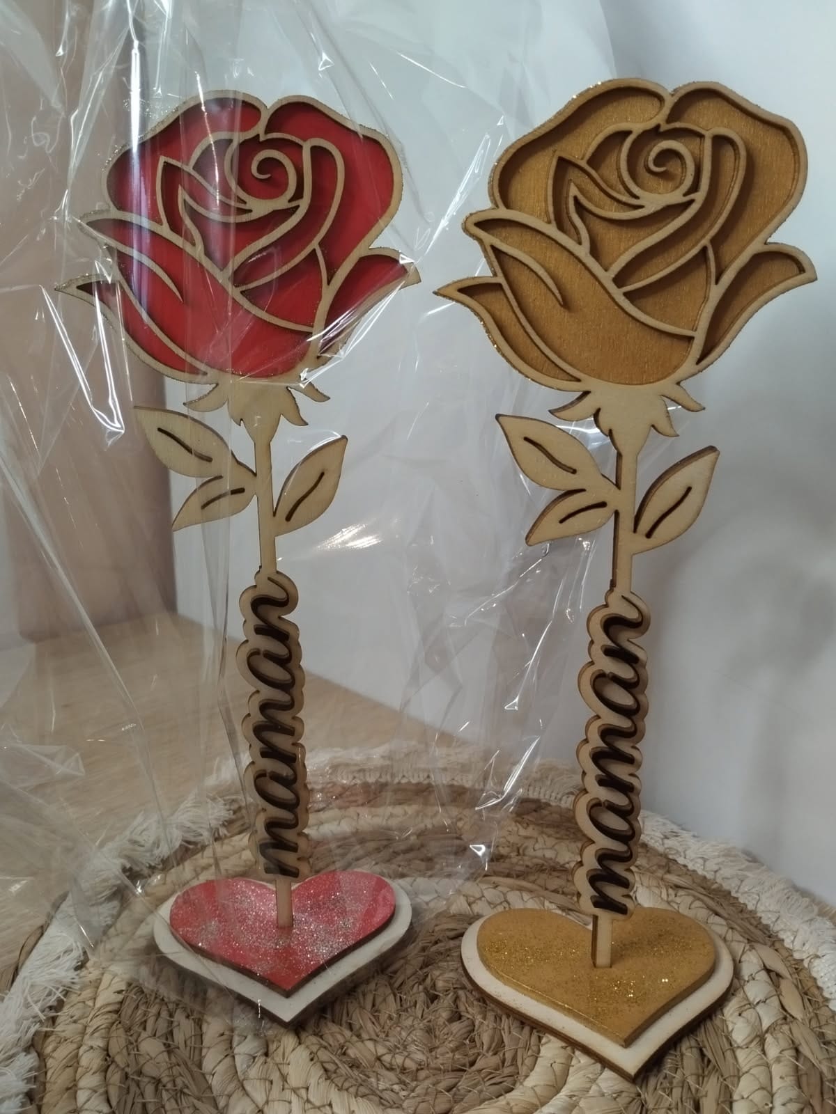 Rose Éternelle en Bois Personnalisée – Cadeau Unique pour Saint-Valentin, Fête des Mères, Mamie ou Amour | Décoration Intemporelle Peinte à la Main – Image 3