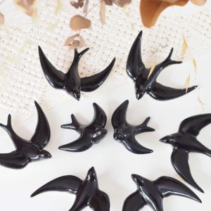 Bébé hirondelle aimantée . Porcelaine /authentique