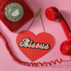 Décoration murale en bois Bisous