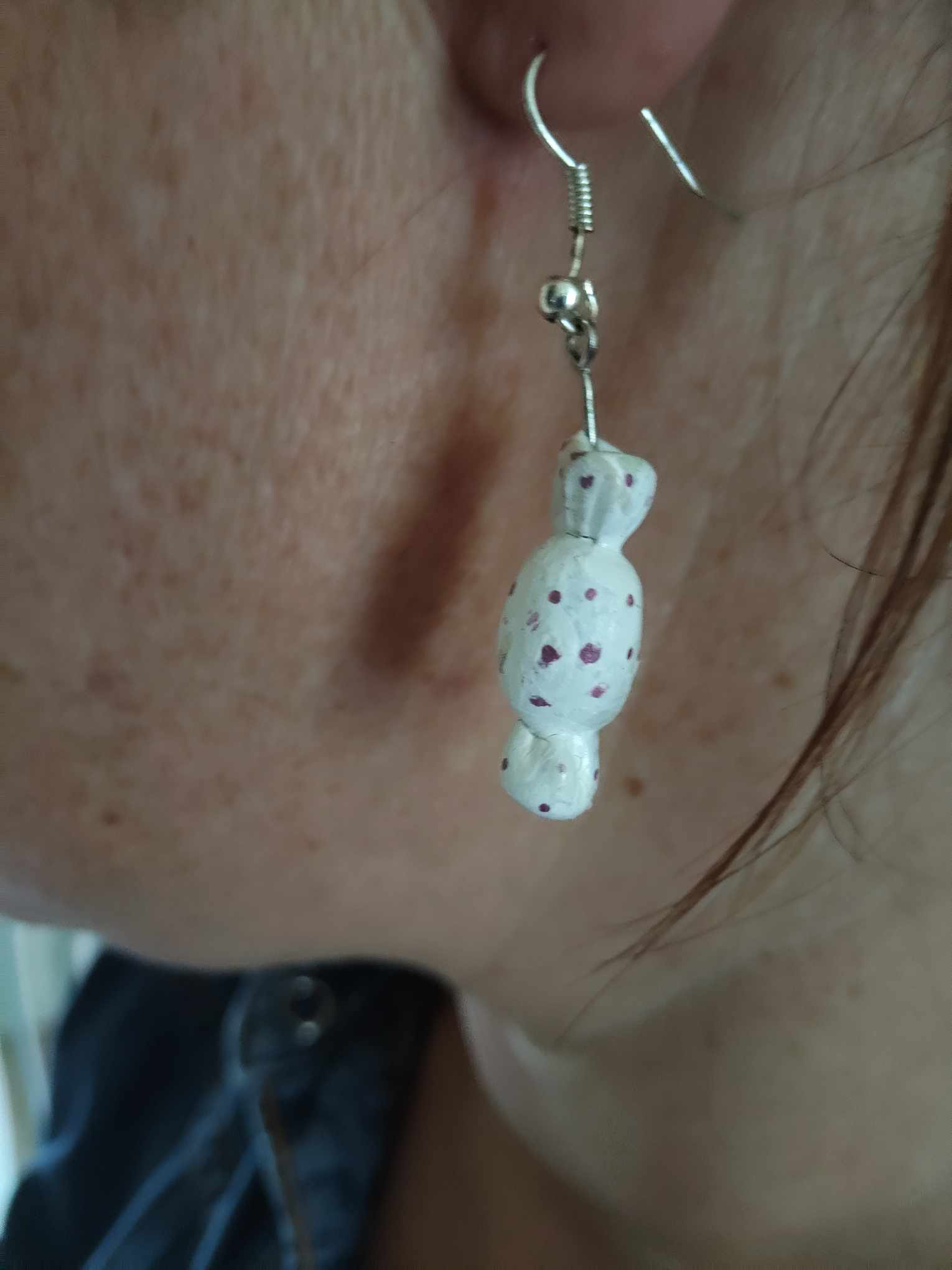 boucles d’oreilles bonbon porcelaine froide / boucles d’oreilles bonbon faites main / boucles d’oreilles bonbon artisanales / boucles d’oreilles bonbon originales / boucles d’oreilles bonbon colorées / boucles d’oreilles bonbon légères / boucles d’oreilles bonbon créateur / boucles d’oreilles bonbon fantaisie / boucles d’oreilles bonbon uniques / boucles d’oreilles bonbon mariage / boucles d’oreilles bonbon pour enfants / boucles d’oreilles bonbon kawaii / boucles d’oreilles bonbon personnalisées / boucles d’oreilles bonbon France / boucles d’oreilles bonbon Fait-Maison – Image 3