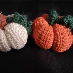 citrouille/Porte-clés citrouille au crochet / Porte-clés citrouille fait main / Porte-clés citrouille orange / Porte-clés citrouille blanche / Porte-clés automne artisanal