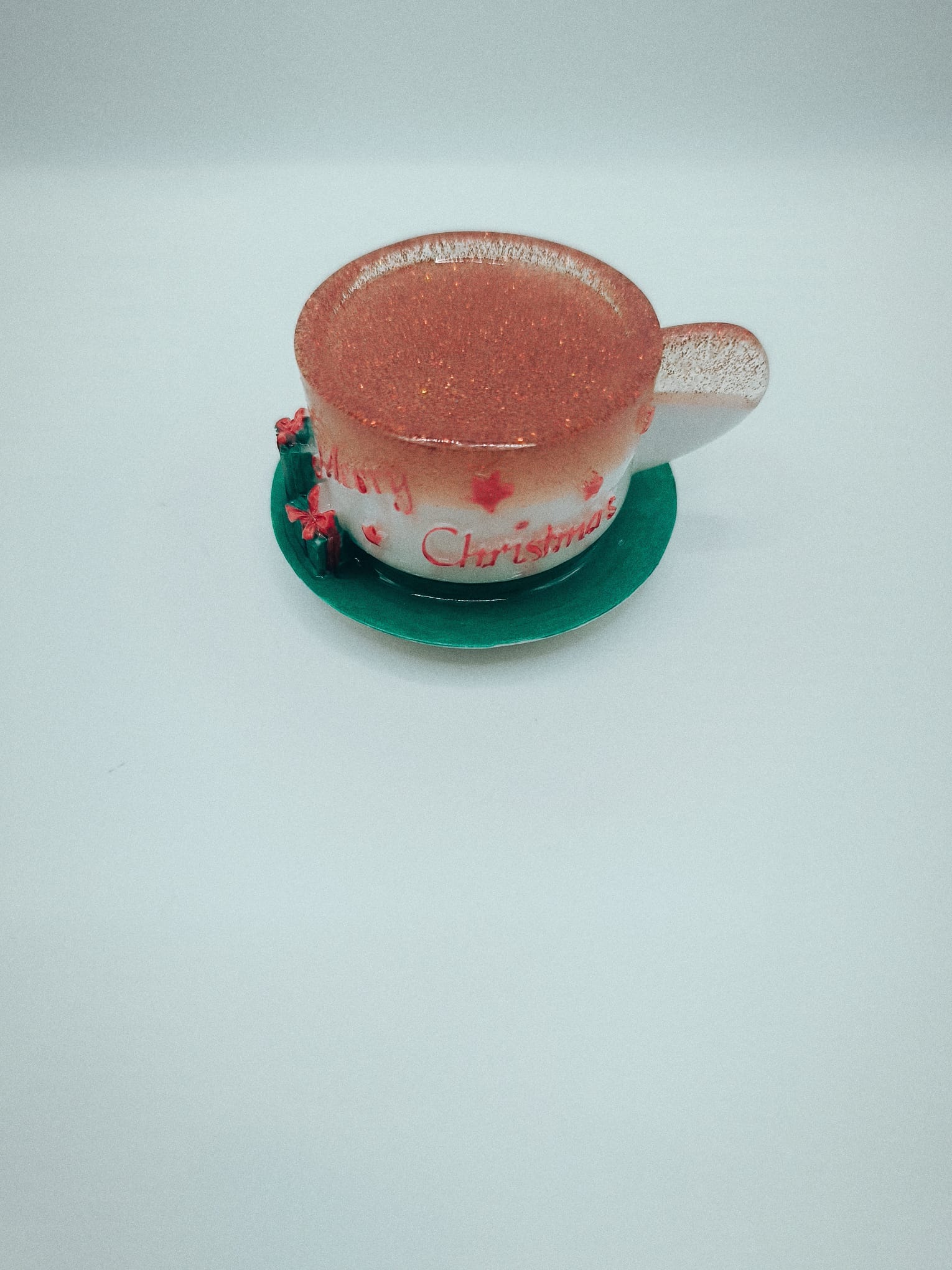 🎄 Décoration de Noël en résine – Tasse “Merry Christmas” – Image 3