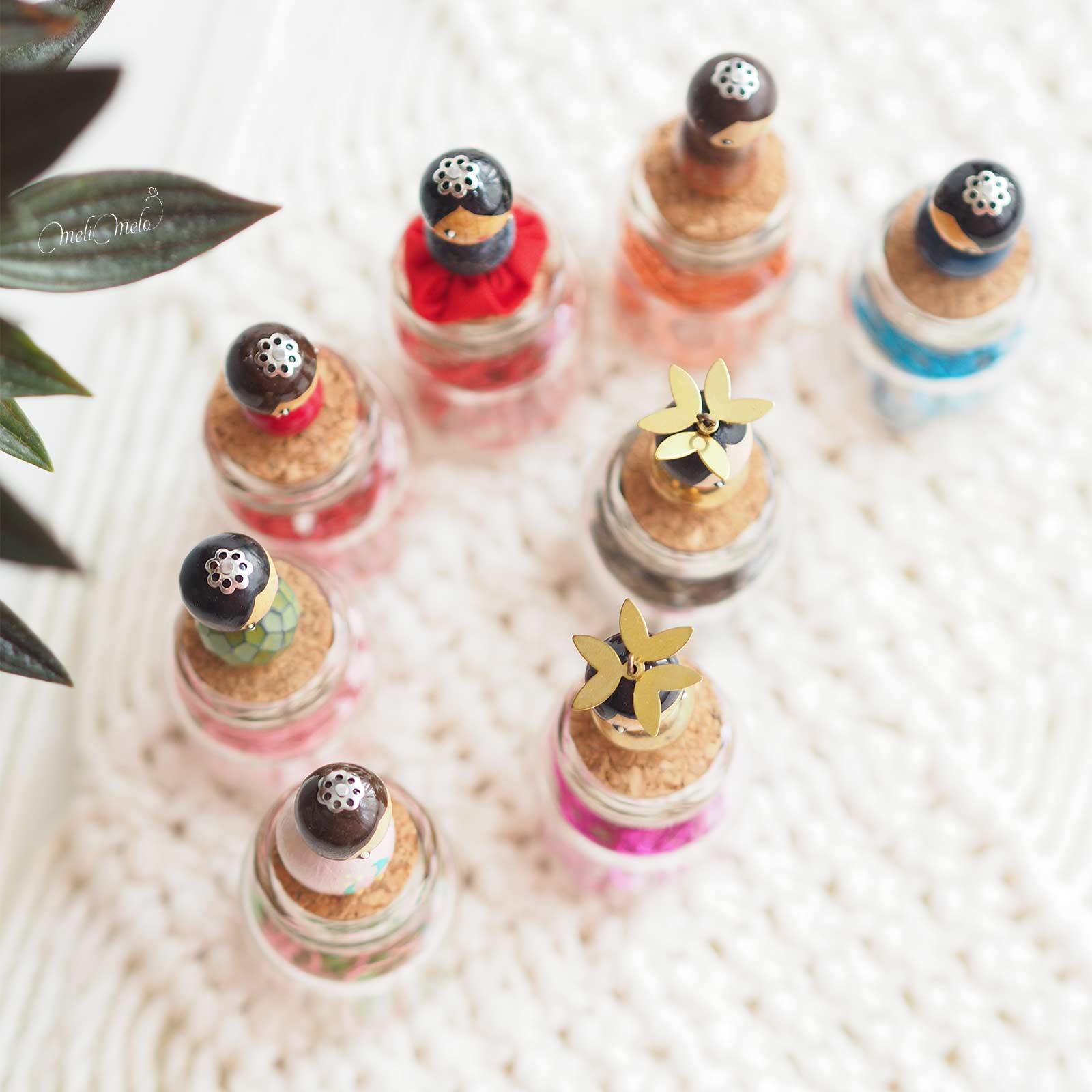 Petite fiole Les Pois Plumes avec 20 marqueurs de mailles – Image 4