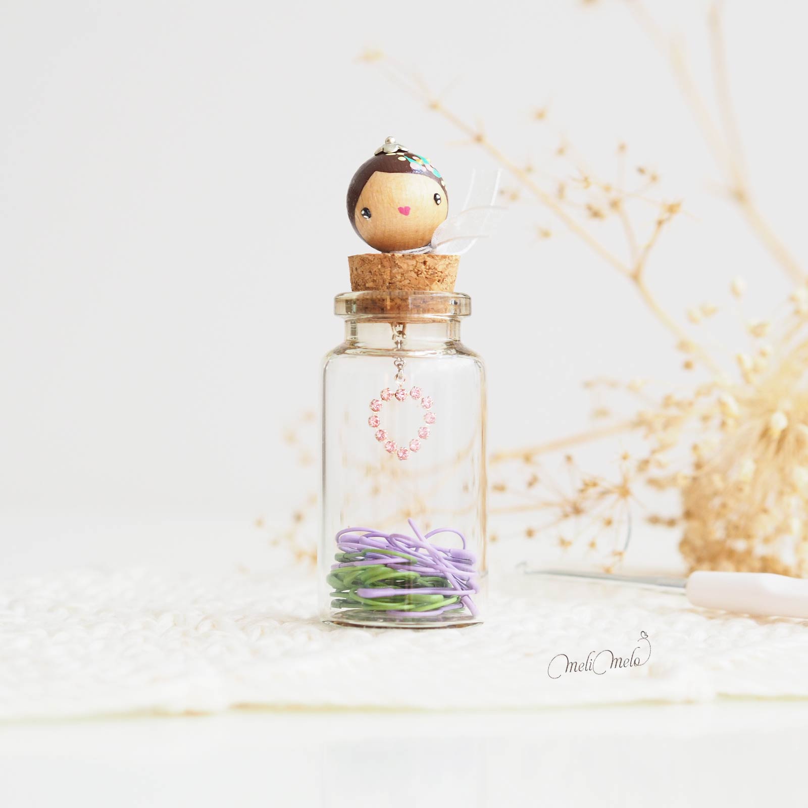 Grande fiole Les Pois Plumes avec 30 marqueurs de mailles – Image 7