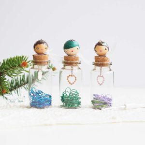 Grande fiole Les Pois Plumes avec 30 marqueurs de mailles