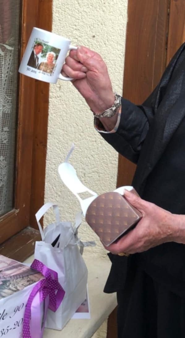 mug personnalisé / personnaliser votre mug / mug avec prénom / mug avec dessin personnalisé / créer votre mug / mug personnalisé à offrir / mug unique personnalisé / personnalisation de mug / cadeau personnalisé mug / mug fait main personnalisé / personnaliser un mug avec prénom / design personnalisé pour mug – Image 6