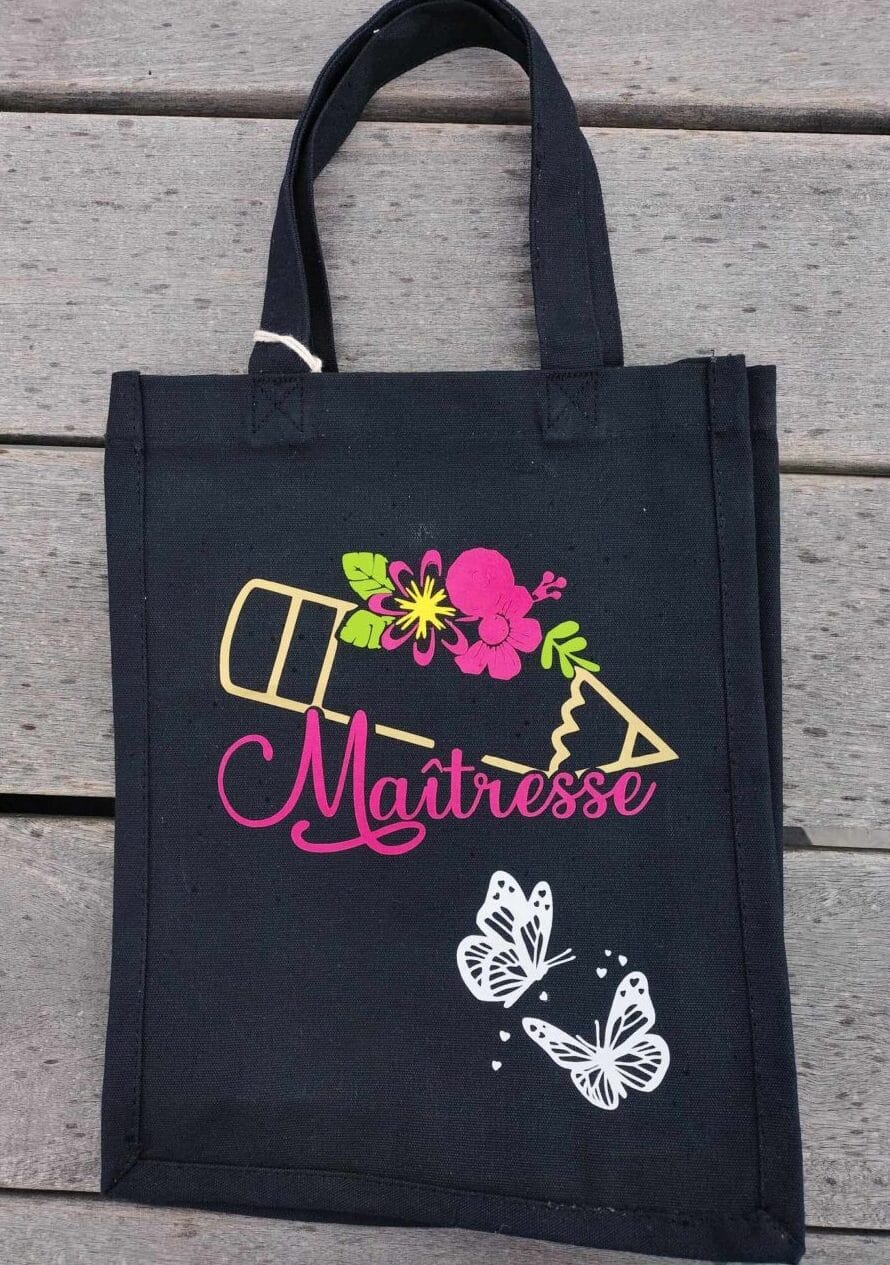 Tote bag maîtresse / Sac cadeau maîtresse / Tote bag personnalisé maîtresse / Cadeau fin d’année scolaire / Sac tissu maîtresse / Tote bag crayon et fleurs / Idée cadeau maîtresse